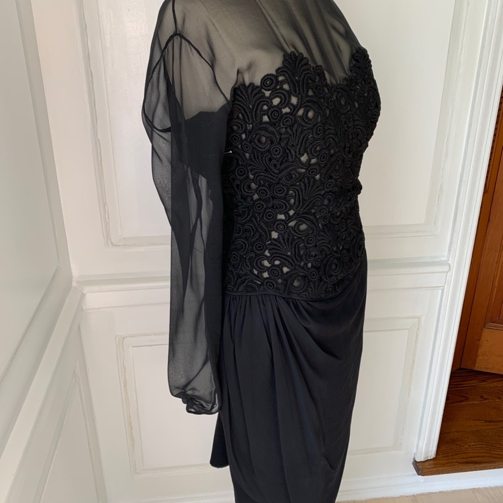 Dress - Picture 2 of 9